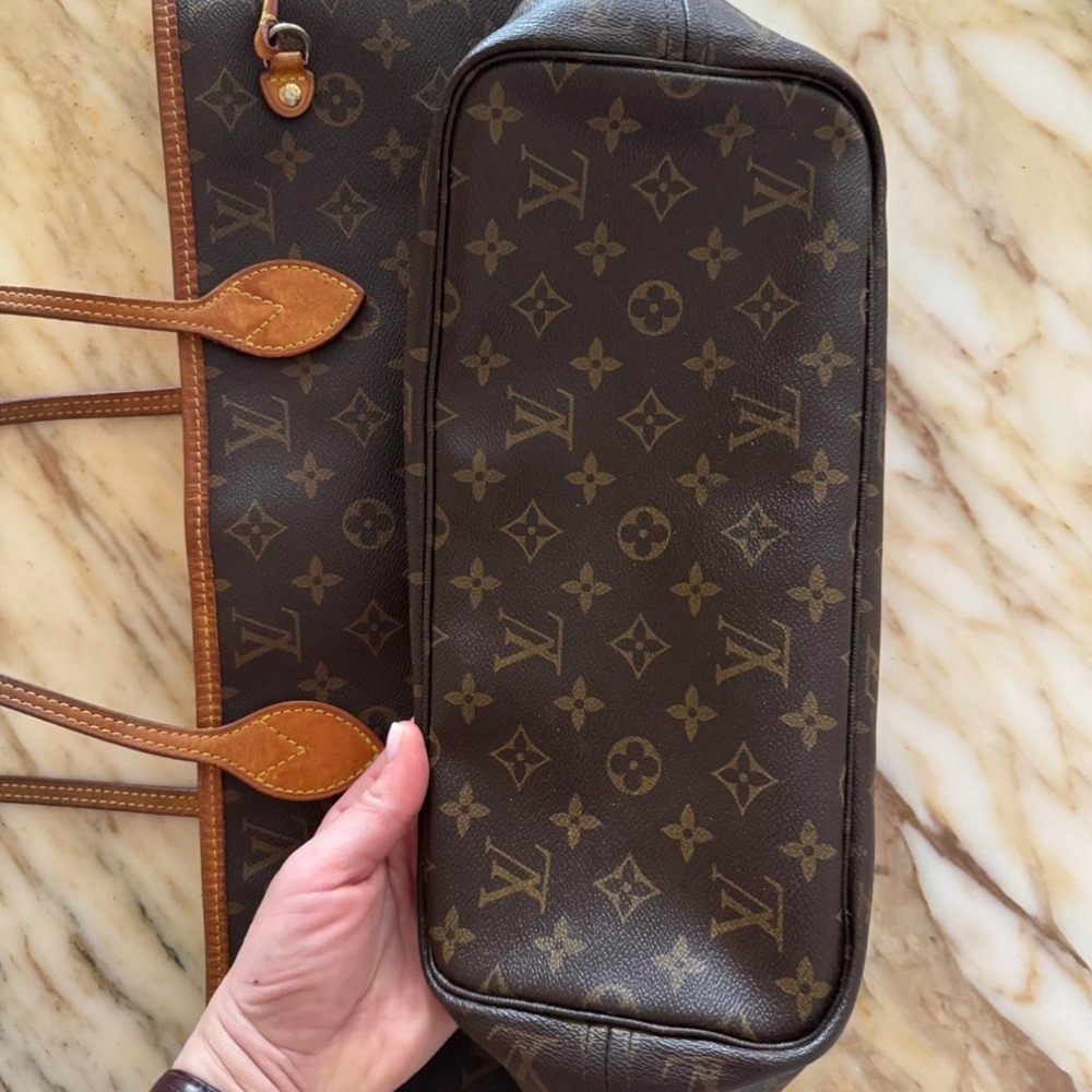 Louis Vuitton Brown Neverfull Tote Iconic Monogram - Picture 6 of 7